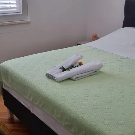 Apartman Maja Apartment *